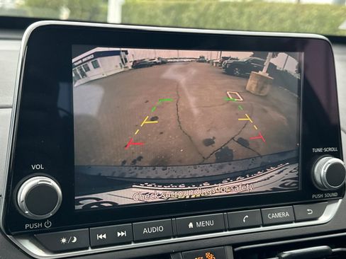 Certified 2022 Nissan Altima 2.5 SV image 18