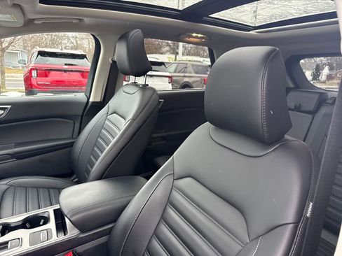 Used 2024 Ford Edge SEL w/ Convenience Package image 16