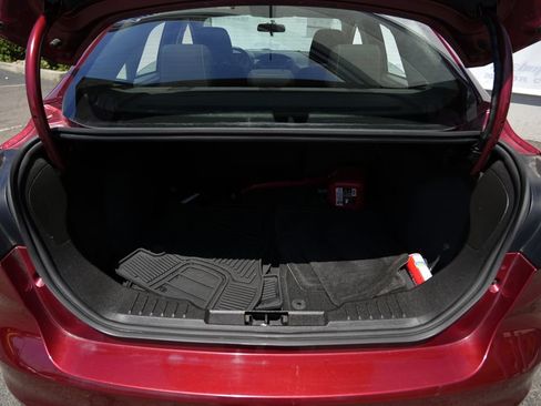 Used 2017 Ford Focus SE FWD image 15