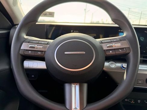 New 2026 Hyundai Kona SE image 14