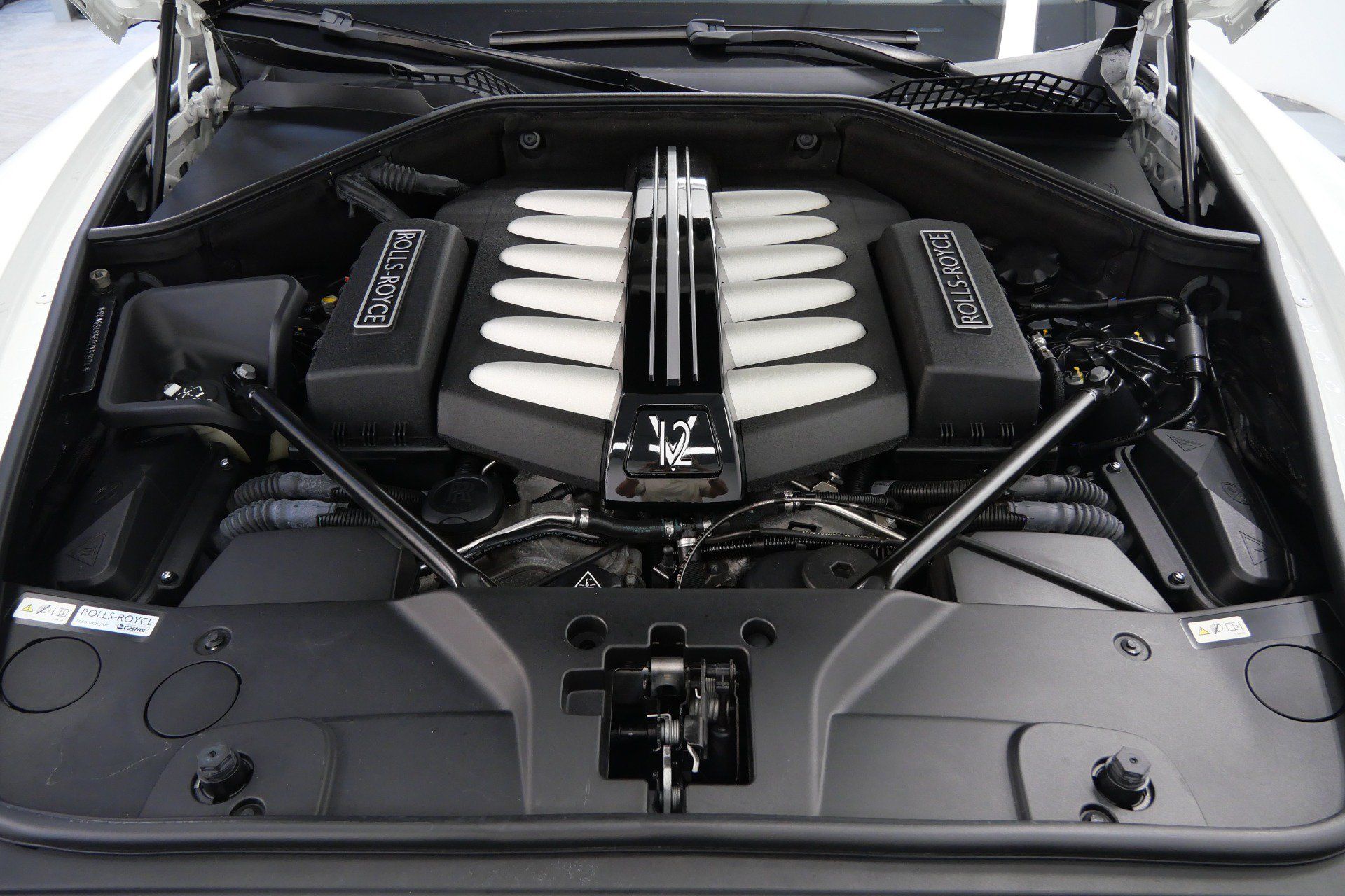 Used 2013 Rolls-Royce Ghost RWD image 12