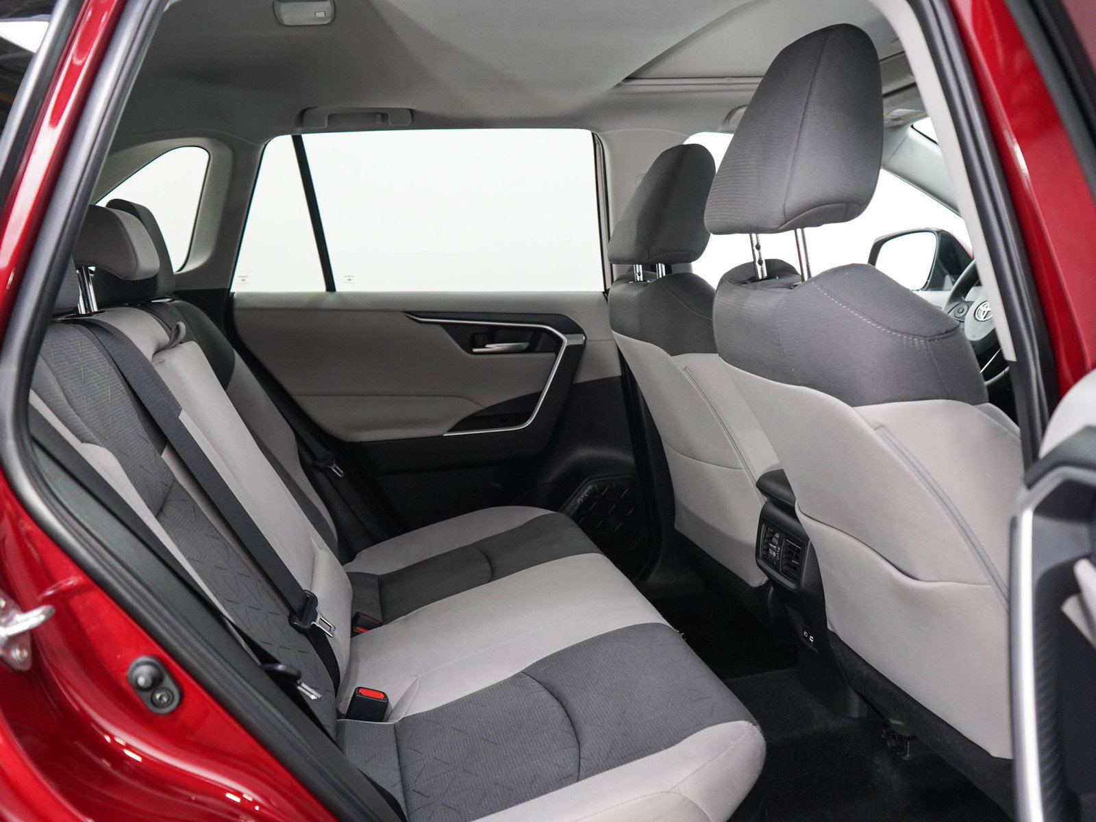 Used 2025 Toyota RAV4 XLE w/ Convenience Package AWD/4WD image 12
