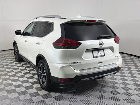 Used 2018 Nissan Rogue SL w/ Premium Package AWD/4WD image 7