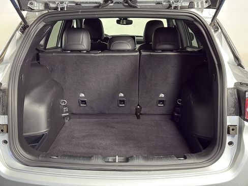 Used 2025 Jeep Compass Latitude image 10