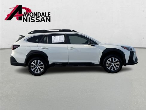 Used 2023 Subaru Outback Premium image 8