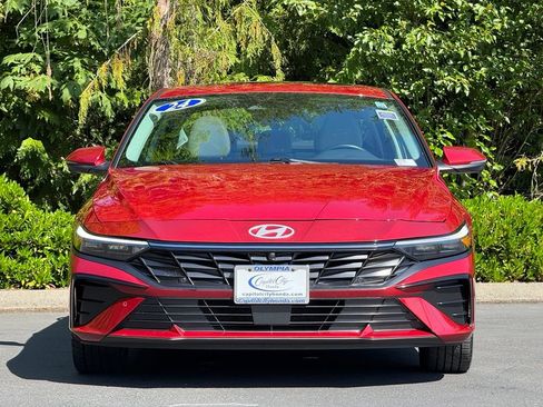 Used 2024 Hyundai Elantra Limited FWD image 36