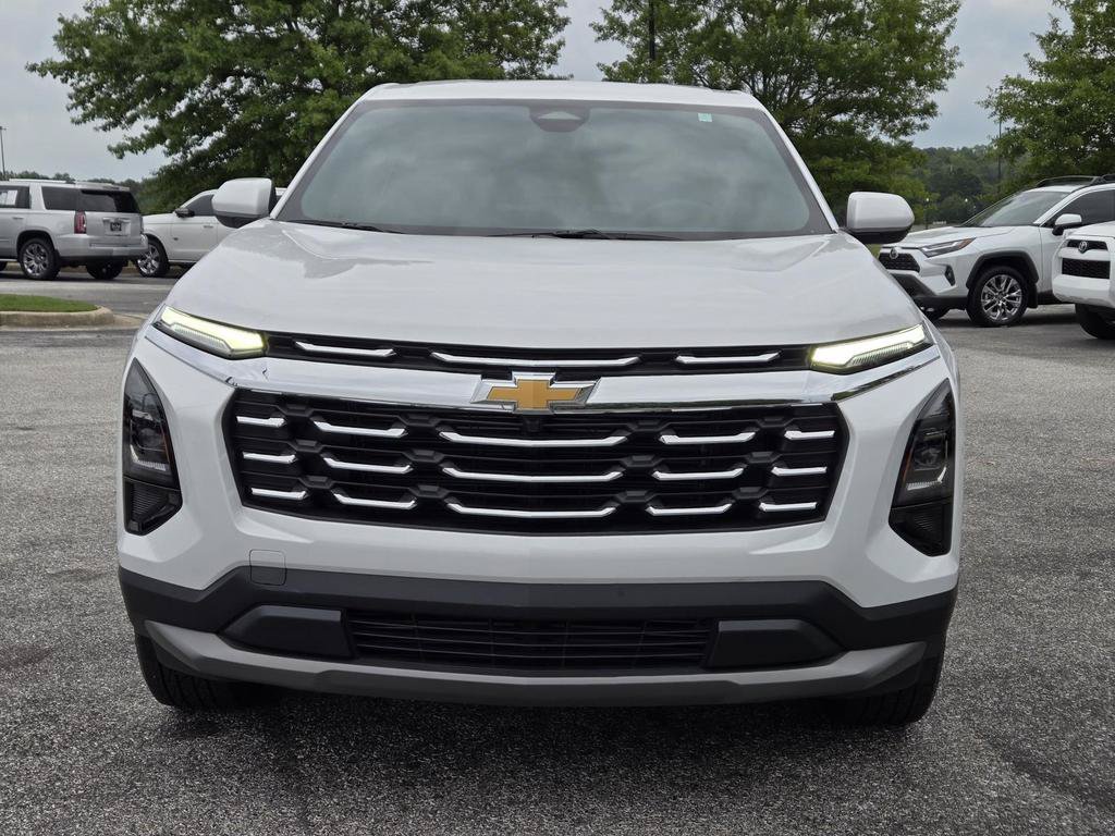 Used 2026 Chevrolet Equinox LT FWD image 2
