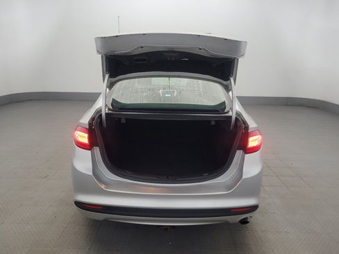 Used 2014 Ford Fusion SE FWD image 29