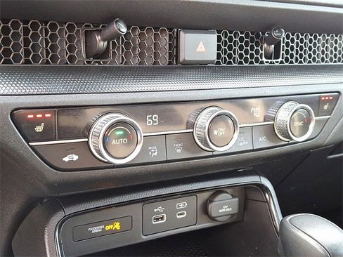 Used 2025 Honda CR-V Sport image 17