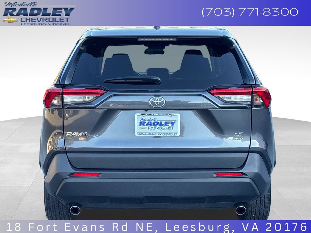 Used 2025 Toyota RAV4 LE AWD/4WD image 4