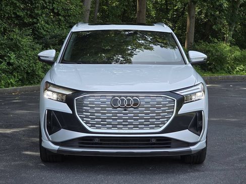 Used 2026 Audi Q4 e-tron Premium w/ Convenience Package AWD/4WD image 9