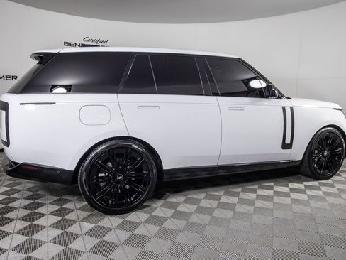 Used 2024 Land Rover Range Rover SE AWD/4WD image 4