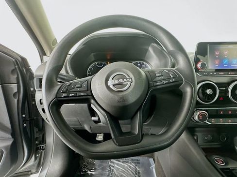Used 2024 Nissan Sentra S FWD image 13