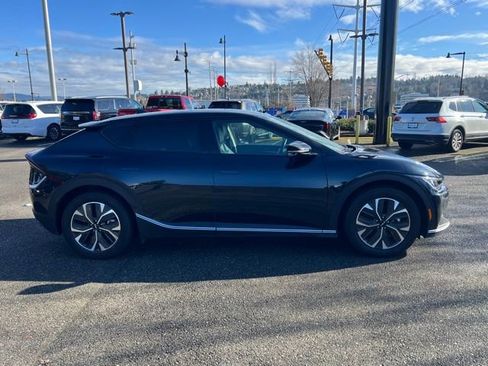 Certified 2023 Kia EV6 Light image 6