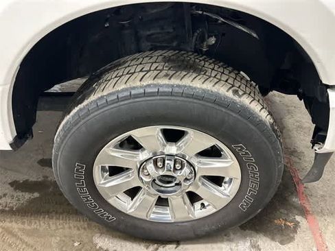 Used 2022 Ford F350 Platinum w/ FX4 Off-Road Package image 5