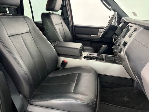 Used 2017 Ford Expedition XLT w/ Equipment Group 202A image 32