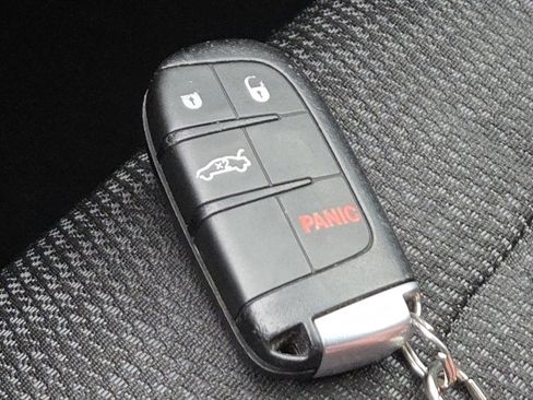 Used 2016 Chrysler 200 S image 21