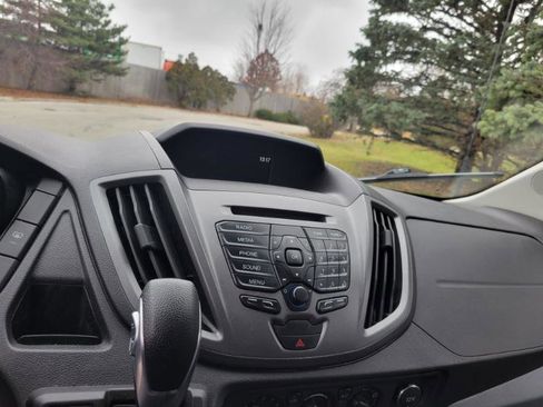 Used 2016 Ford Transit 150 XL image 27