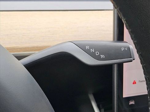 Used 2020 Tesla Model 3 Standard Range Plus image 15