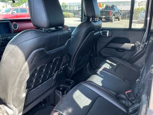 Used 2022 Jeep Gladiator Rubicon w/ LED Lighting Group AWD/4WD image 22