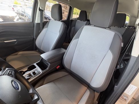 Used 2018 Ford Escape SE w/ SE Sync 3 Package FWD image 23