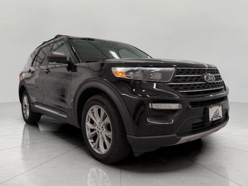 Used 2024 Ford Explorer XLT w/ Equipment Group 202A AWD/4WD image 1