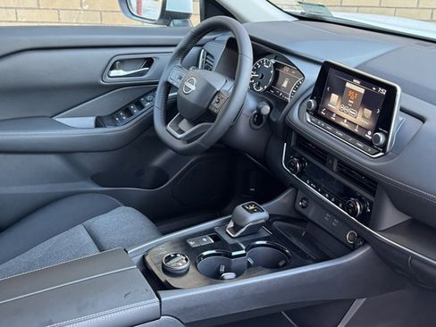 New 2026 Nissan Rogue SV image 10