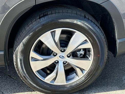 Used 2024 Subaru Ascent Premium w/ Convenience Package image 39