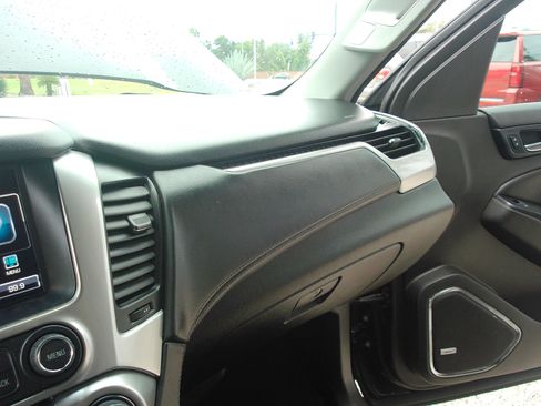 Used 2015 Chevrolet Tahoe LT RWD image 17