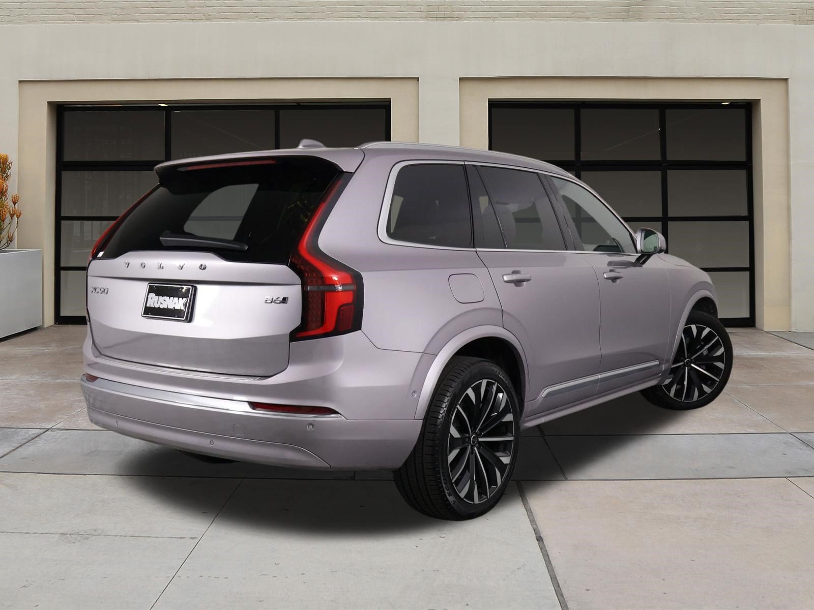 Certified 2026 Volvo XC90 B6 Plus w/ Protection Package Premier AWD/4WD image 4