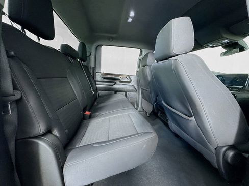 Used 2024 Chevrolet Silverado 2500 LT image 30