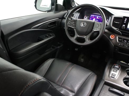 Used 2022 Honda Passport TrailSport image 32