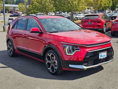 Used 2023 Kia Niro EX Touring