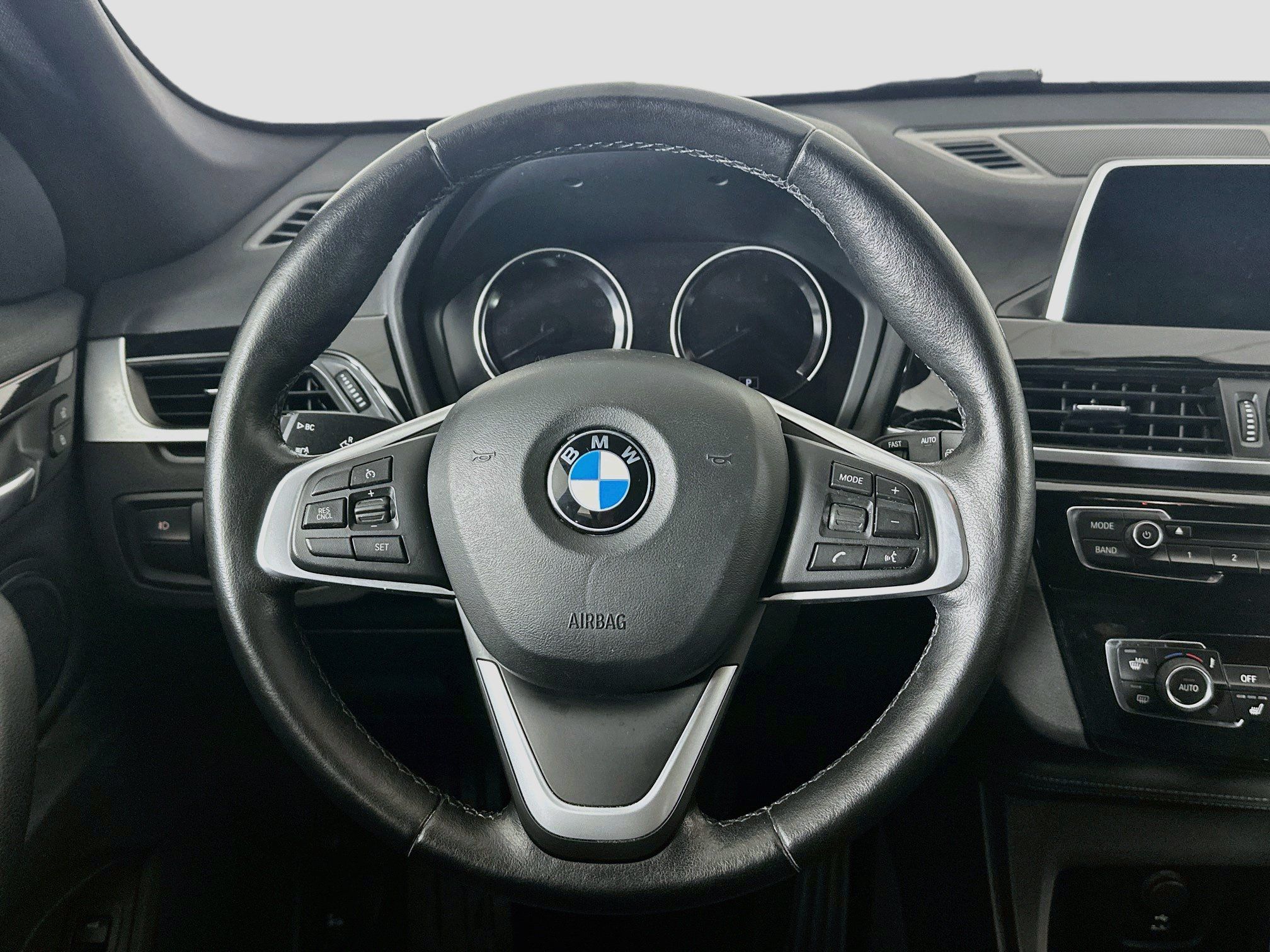 Used 2019 BMW X1 xDrive28i w/ Convenience Package AWD/4WD image 17