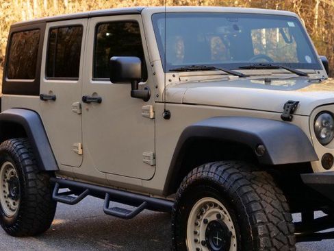 Used 2017 Jeep Wrangler Unlimited Sport w/ Quick Order Package 24S image 38