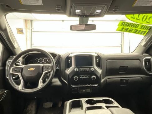Used 2022 Chevrolet Silverado 3500 LT AWD/4WD image 4