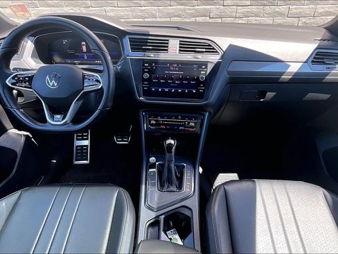 Certified 2023 Volkswagen Tiguan SE R-Line FWD image 15