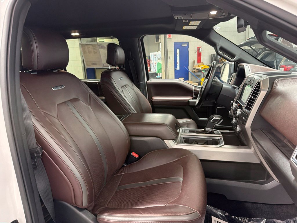 Used 2016 Ford F150 Platinum w/ Equipment Group 701A Luxury AWD/4WD image 9