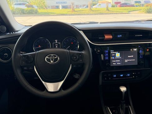 Used 2017 Toyota Corolla SE 50th Anniversary FWD image 10