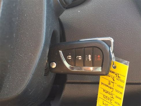 Used 2023 Toyota Corolla LE image 9