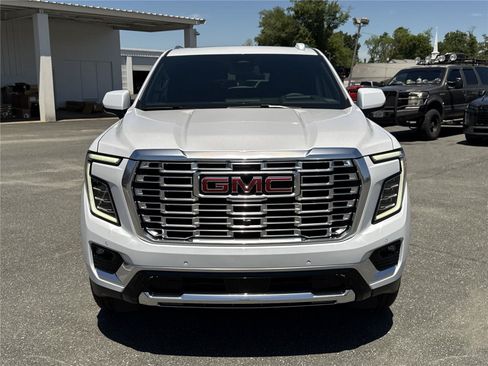 New 2026 GMC Yukon XL Denali RWD image 9