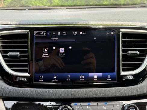 Used 2023 Chrysler Pacifica Touring-L FWD image 40