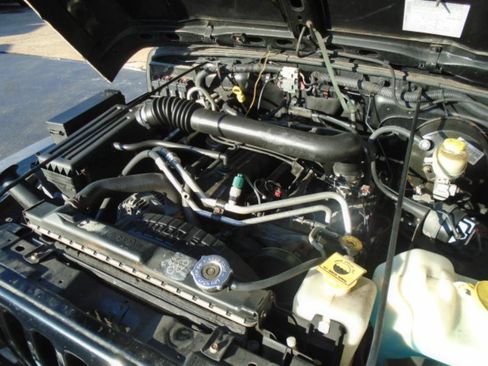 Used 2005 Jeep Wrangler Rubicon image 20