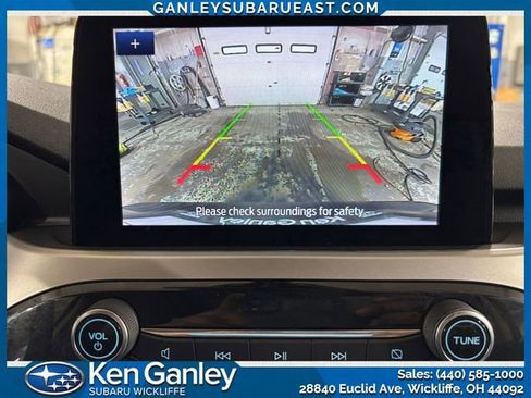 Used 2020 Ford Escape SE image 18