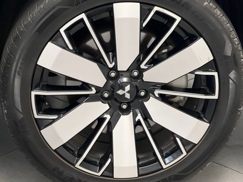 Used 2025 Mitsubishi Outlander SE AWD/4WD image 78
