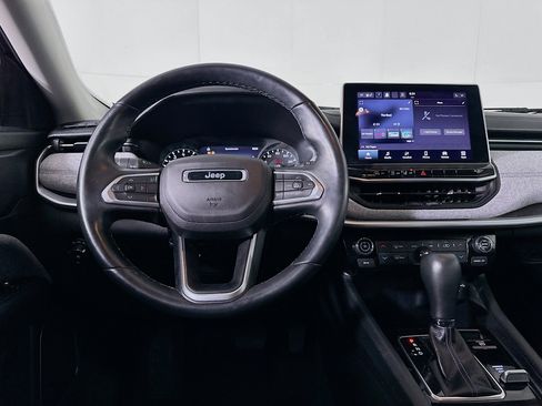 Used 2022 Jeep Compass Latitude w/ Convenience Group image 17