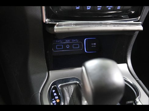 Used 2020 Jeep Grand Cherokee Altitude AWD/4WD image 16