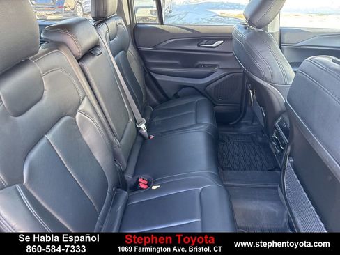 Used 2023 Jeep Grand Cherokee Laredo w/ Luxury Tech Group I image 25