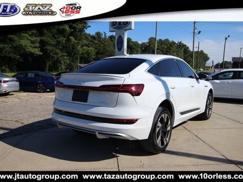 Used 2022 Audi e-tron Premium Plus w/ Premium Plus Package AWD/4WD image 7