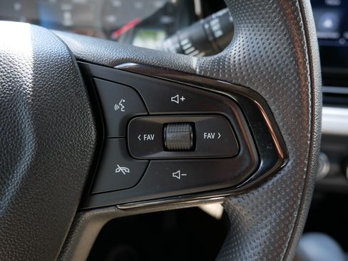 Used 2024 Chevrolet Trax LS FWD image 29
